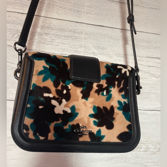 Coach cross body bag. BNWOT. Never used. With bag and two straps =final price = - Picture 3 of 15